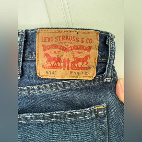 Men’s Levi Jeans - Picture 3 of 3